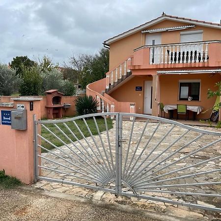 Waimarie Apartment Fazana Exterior photo