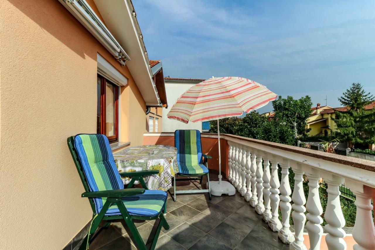 Waimarie Apartment Fazana Exterior photo